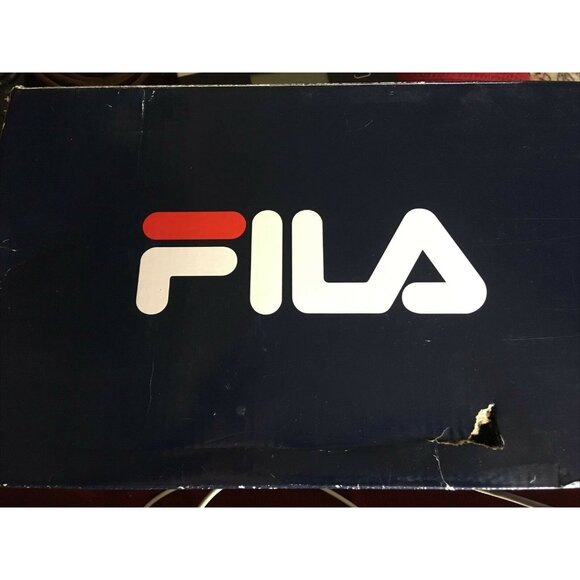 NIB Fila Women Sneakers Shoes Gray Lace Up Luxembourg Size 40 ( US 8) - Picture 9 of 9